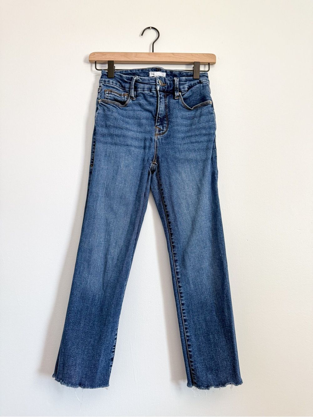 Good American Good Petite Straight Medium Blue Size 0/25 - Picture 2 of 9